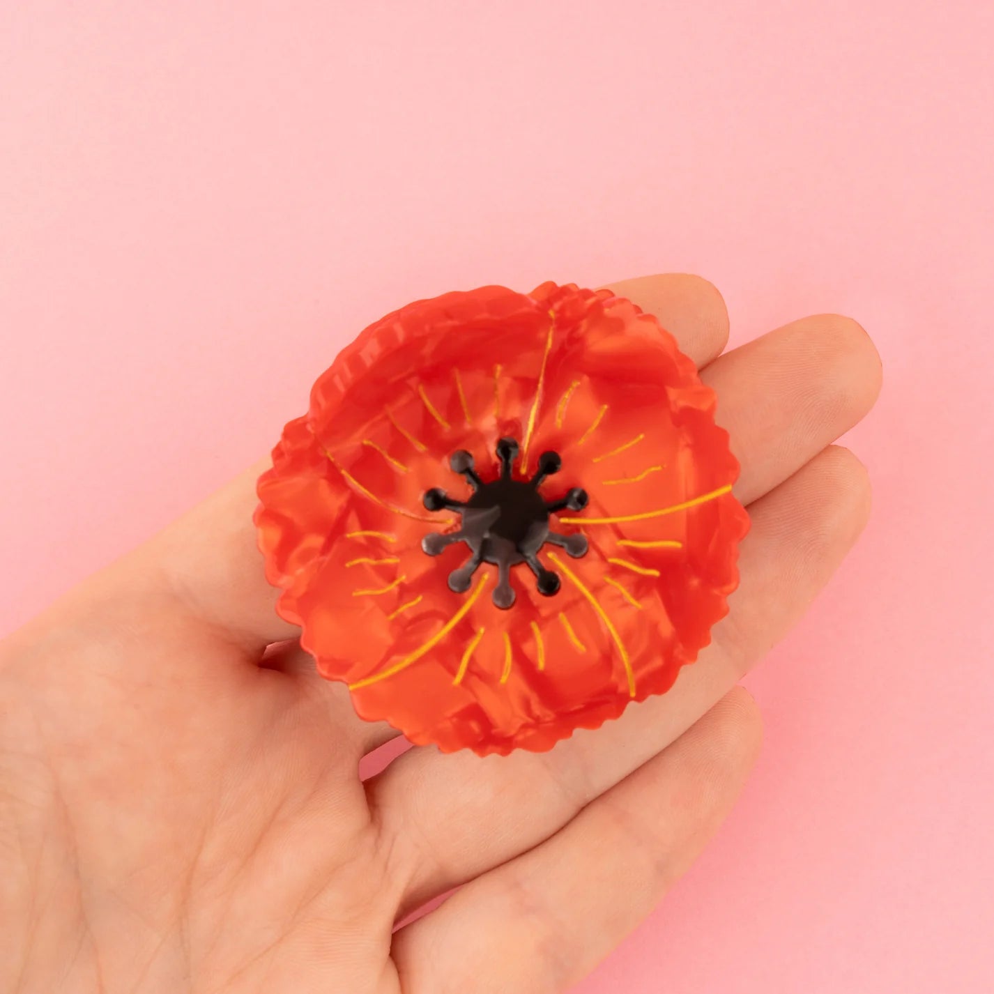 HAIR CLAW POPPY