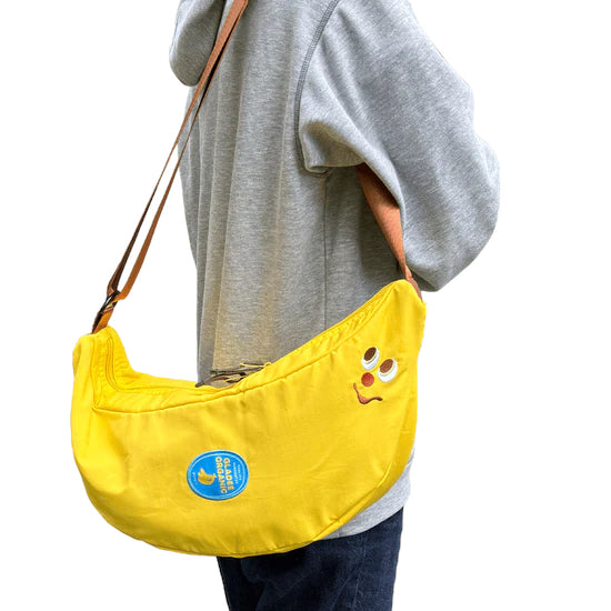 NEW BANANA SHOULDER BAG