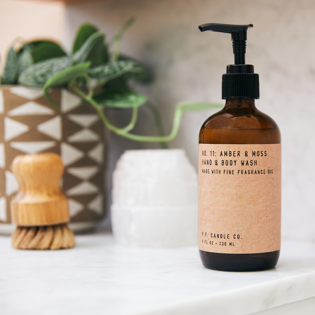 NO.11 AMBER AND MOSS HAND AND BODY WASH Club Palma 